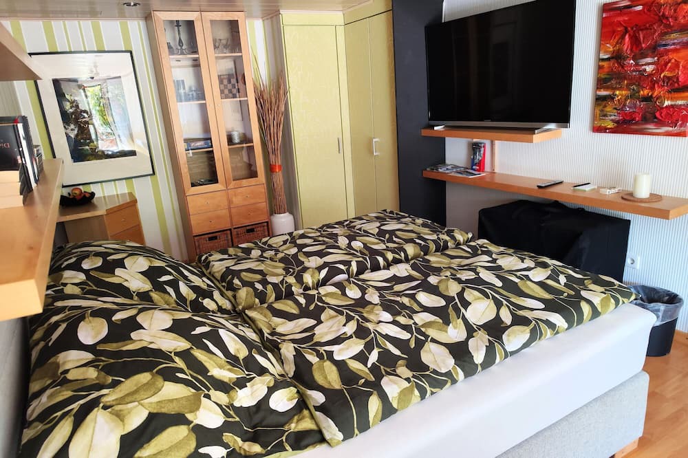 Sinsheim Apartment | Apartment 'Gabriele' with Wi-Fi and Garden View