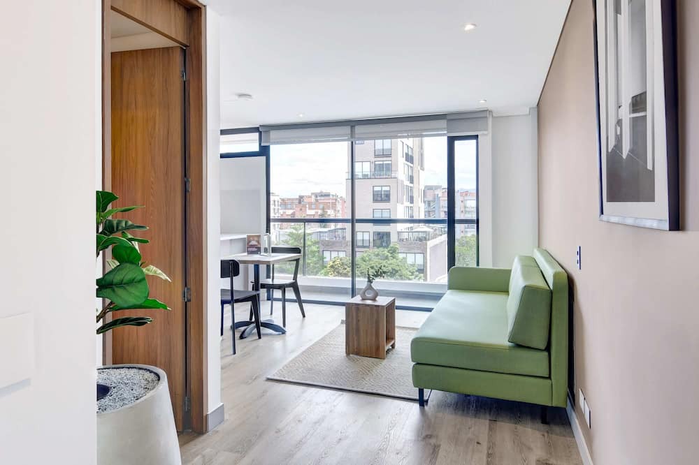 San Patricio Apartment | Remarkable 1BR Balcony in Santa Barbara