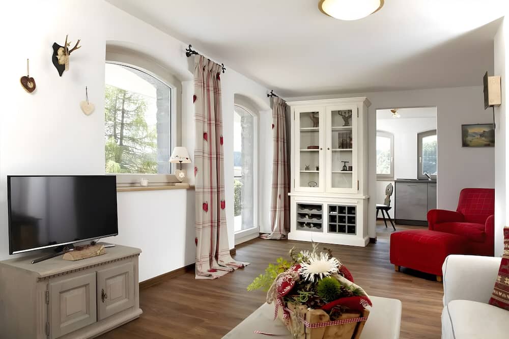 Ibach Apartment | Apartment 'Hotzenwald' with Spa Area and Mountain View