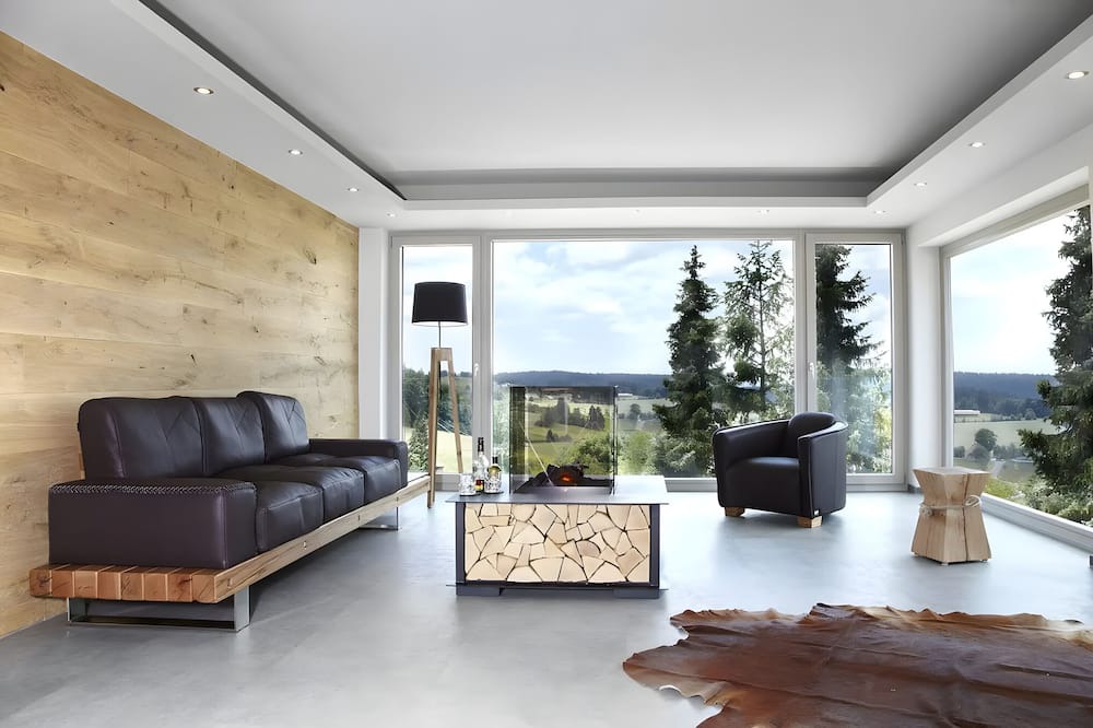 Ibach Apartment | Apartment 'Panorama' with Spa Area and Mountain View