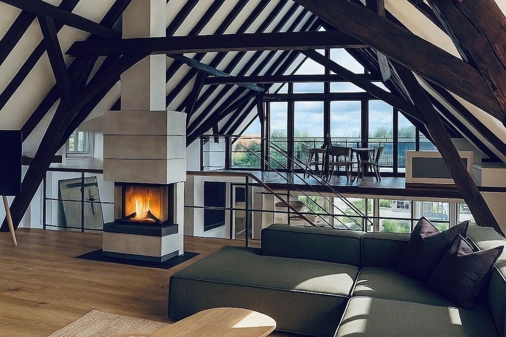 Frohburg House | Large country house with pool & fireplace - 30 min. Leipzig.