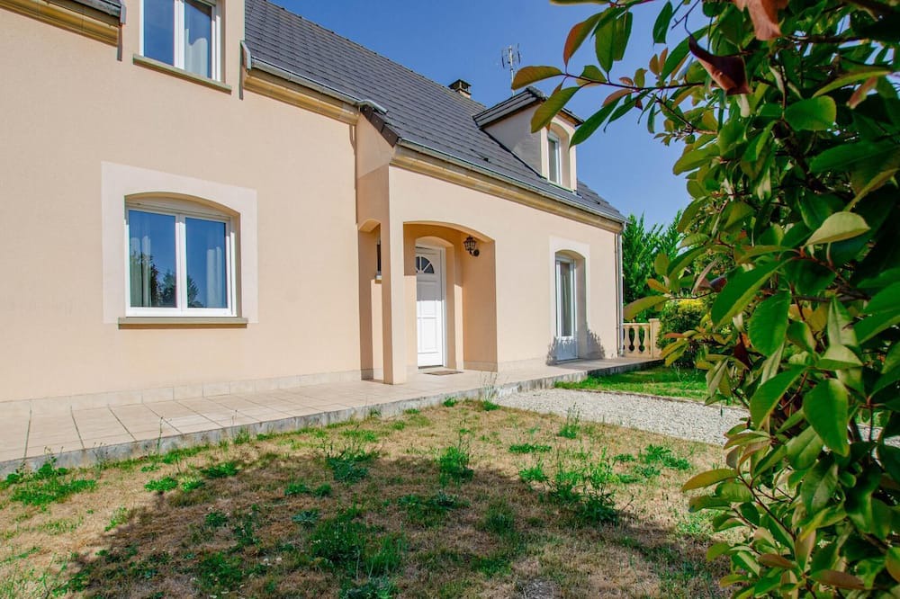 Saint-Julien-les-Villas House | Les Lys - SAINT JULIEN LES VILLAS