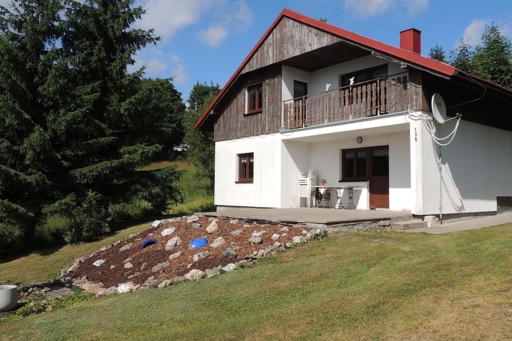 Sedlonov House | Vacation home for 6 guests with 95m² in Sedlonov (297479)