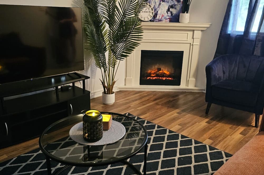 Plateau Apartment | The cosy ESSA 1 bedroom apartment Gatineau/Aylmer/Ottawa