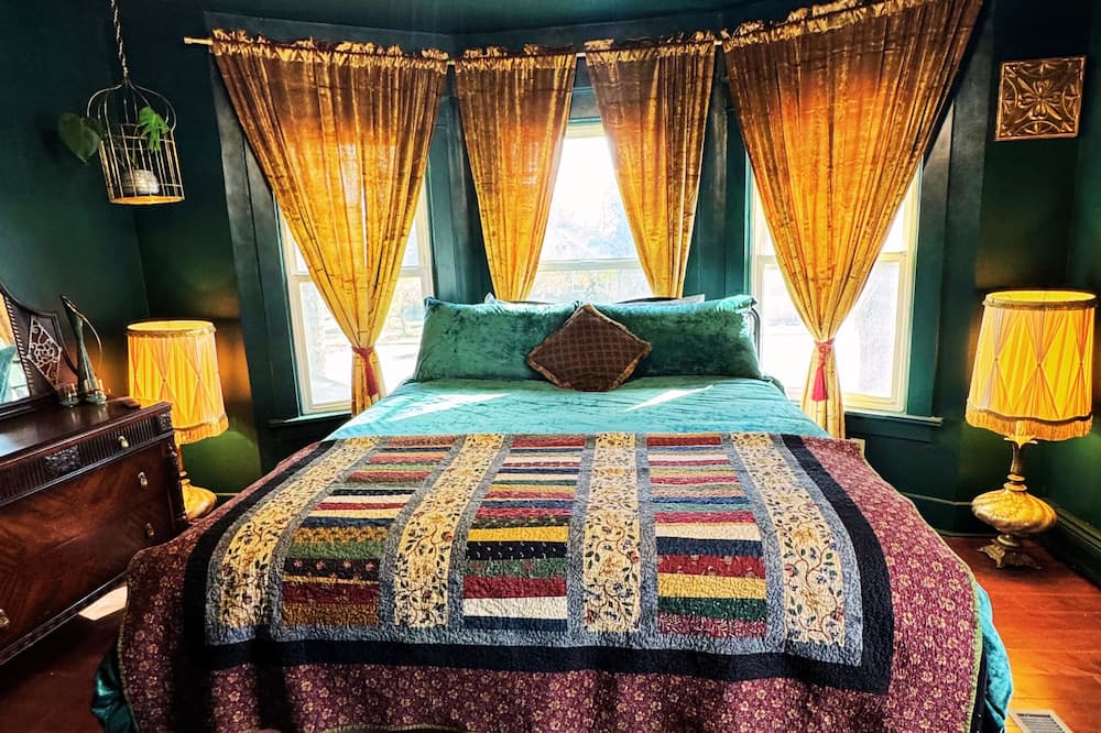 Fort Morgan Bed & Breakfast | Historic 1904 Bed & Breakfast Suite 2 Blocks from Downtown Fort Morgan