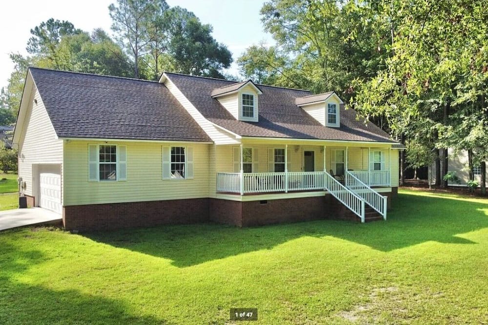 Moultrie House | 4-bedroom house in wonderful Moultrie with AC
