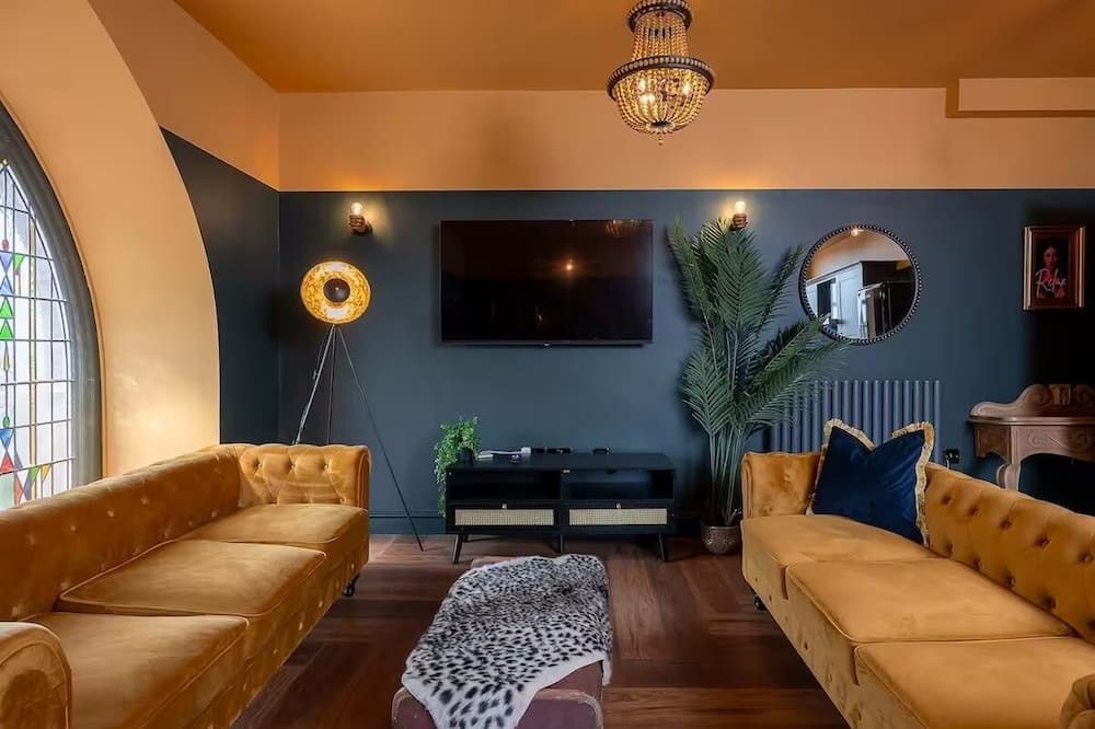 Barnard Castle Apartment | Bold 2-Bedroom Chapel Conversion Retreat