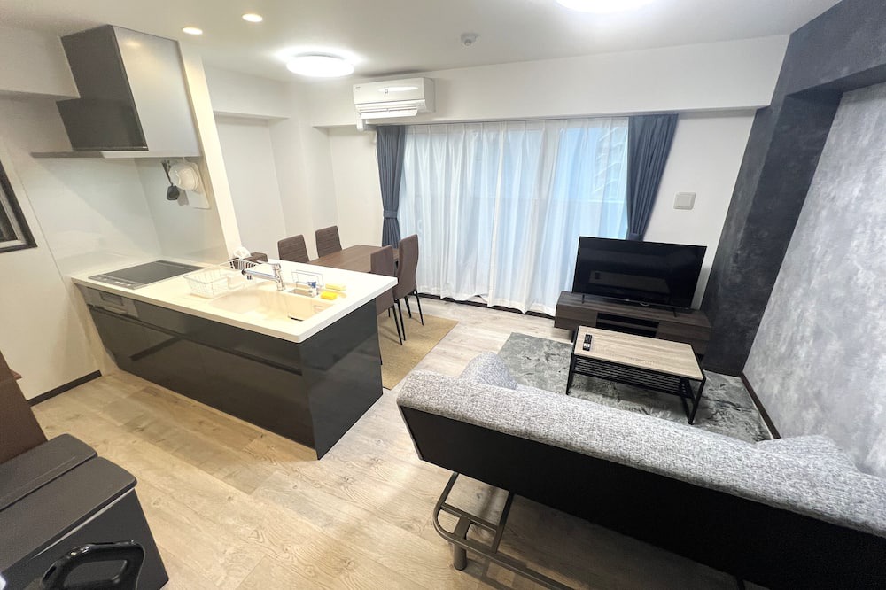 Kujo Apartment | 2 single beds/1 sofa bed/4 min walk from station!