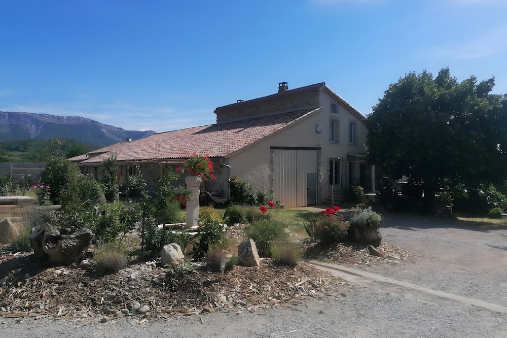 Laragne-Monteglin Cottage | Gîte la grange du logis