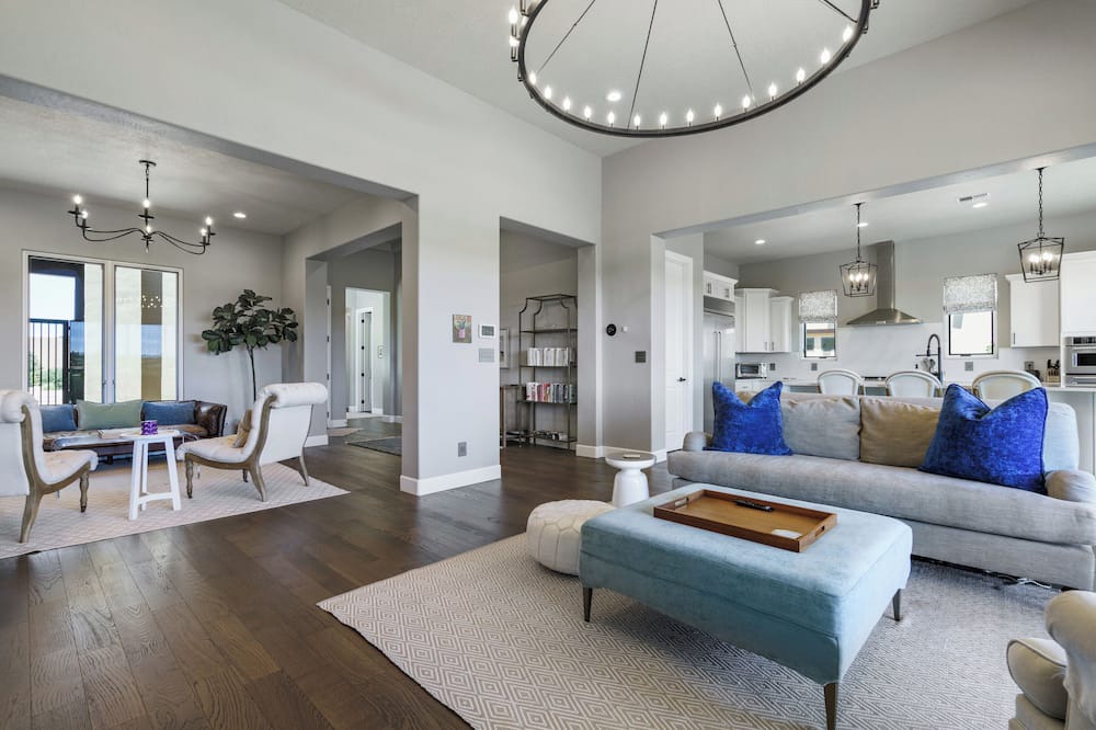 Las Campanas House | Stunning Modern Luxury - Spacious 4 Bedroom - Home Office + Gym - Views