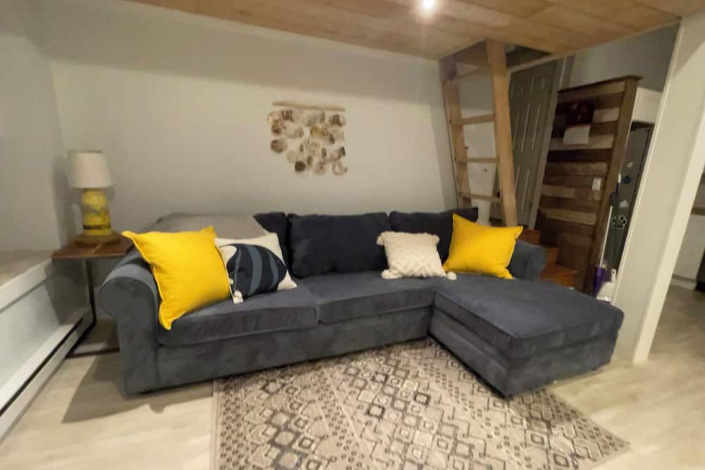 Westerly Apartment | Cozy Beach Town Apartment