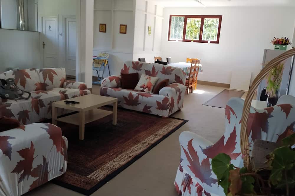 Villanueva Cottage | Rural house next to Cabarceno Park. Very close to Santander and its beaches.