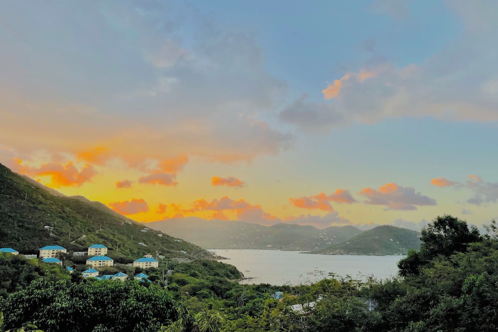 Estate Saint Quaco and Zimmerman Cottage | Charming 1-bedroom cottage with WiFi and AC in delightful St John