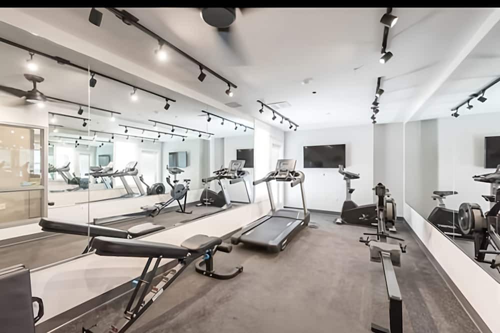 Abbotsford Apartment | Ventura In Downtown, walking distance to all essentials.