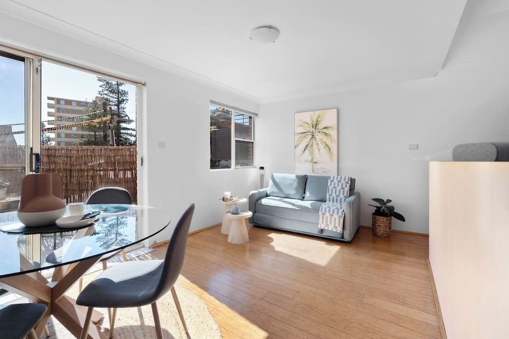 Manly Apartment | Manly Flow Cosy Beachside Stay near Dining and Ferry