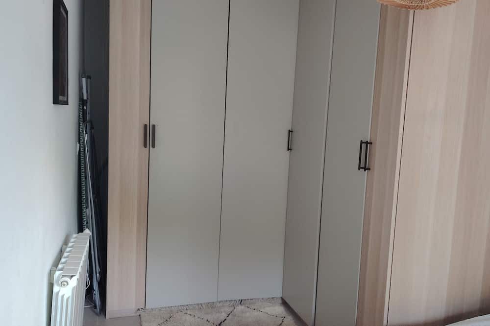 Saint-Lambert Apartment | At the foot of Notre Dame de la Garde, between beach and town center
