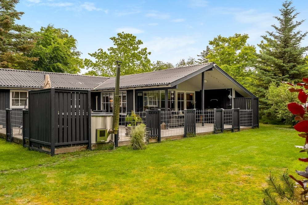 Saltum House | "Emelrik" - 2km from the sea by Interhome