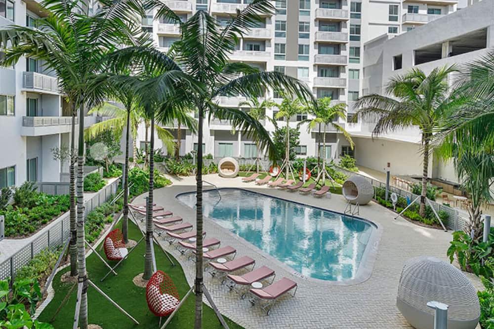 Northeast Miami Apartment | Chic 1-bedroom apartment with WiFi, AC in vibrant Miami