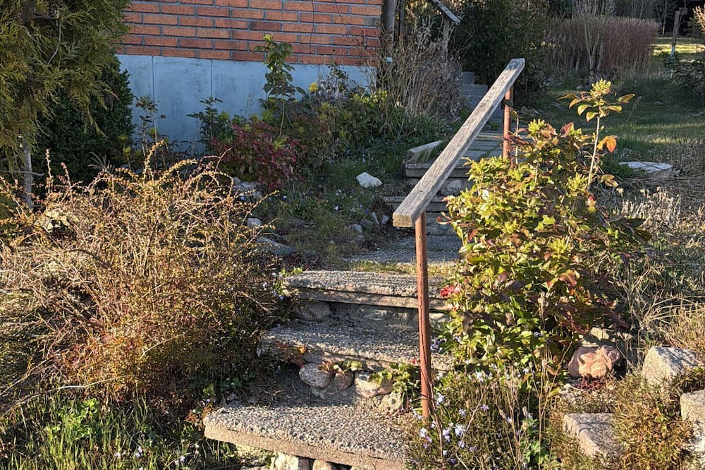 Jarfalla Municipality Villa | House in Jakobsberg near to nature