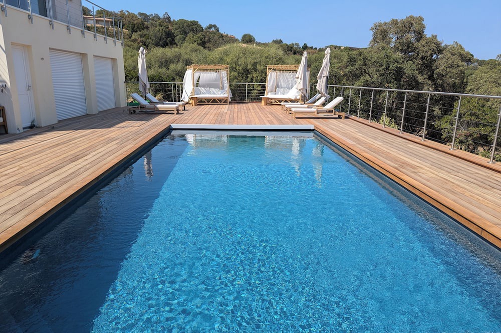 Pinarellu Villa | Villa with pool and sea view 230m from the beach