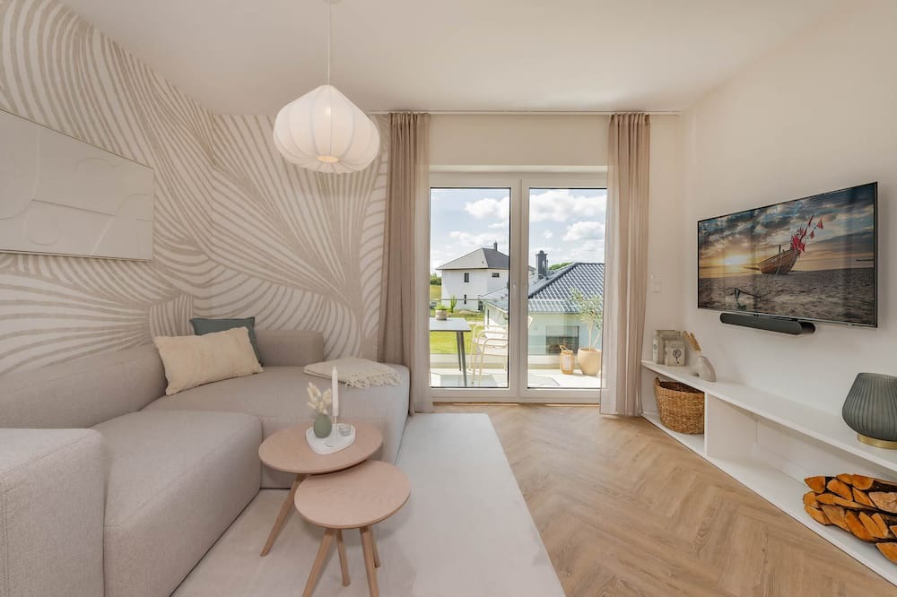 Ueckeritz Apartment | Luxurious vacation home "Domizil zum Lerchengrund 04" in Ückeritz close to the beach wi