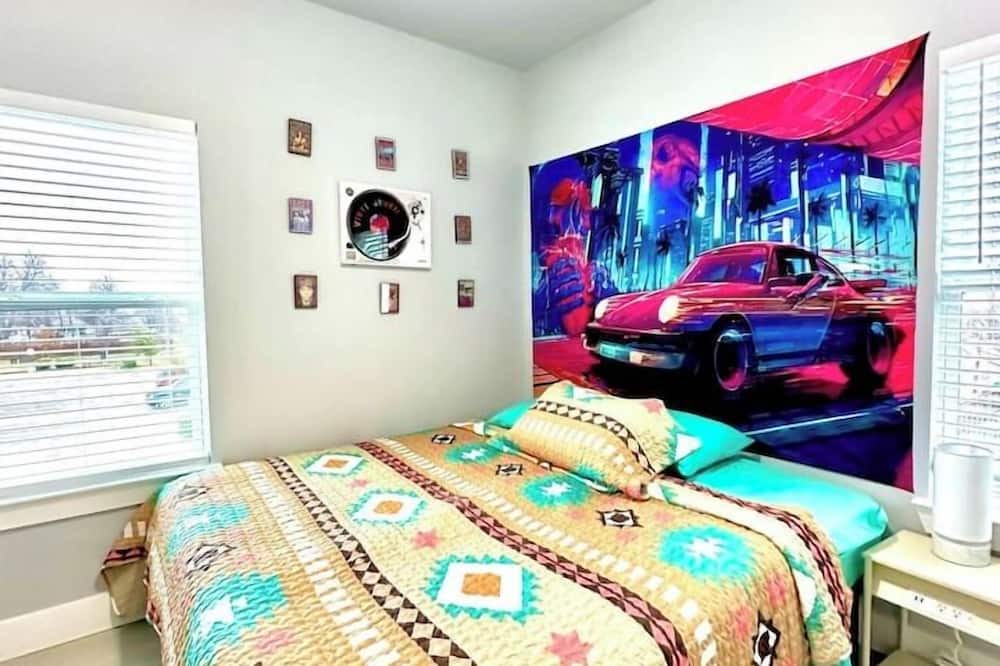 Fort Worth House | BabyProofed|Home Cinema| TCU, Dickies & Stockyards