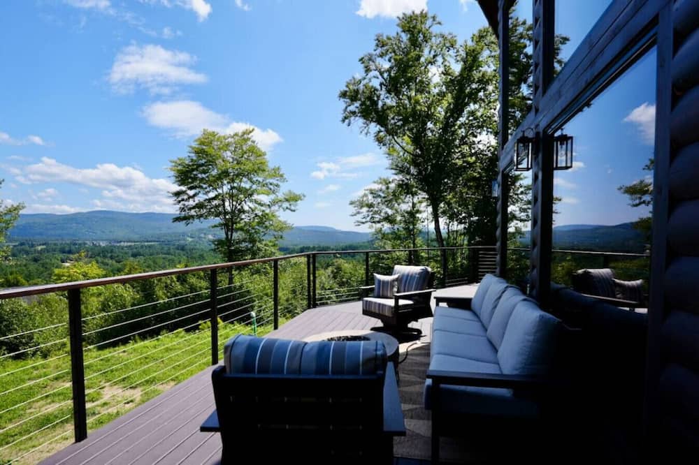 Thornton Cabin | Mountaintop Cabin with Incredible View