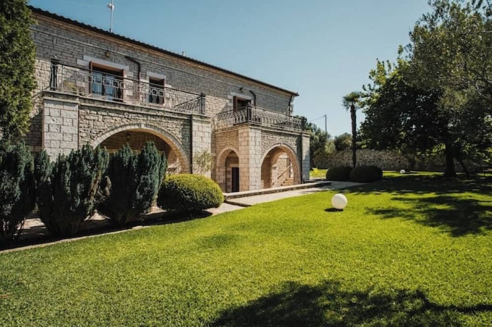 Longos Villa | PanThea Stone Villa | Natural Luxury in the Peloponnese