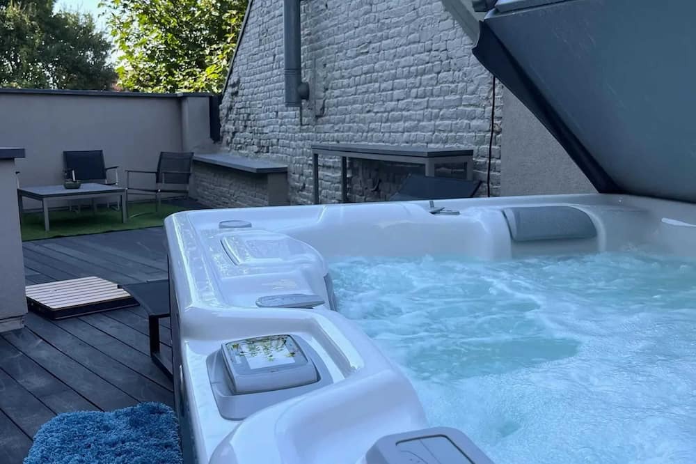 Vilvoorde House | Homerez - Cosy house in Vilvoorde with jacuzzi and spa