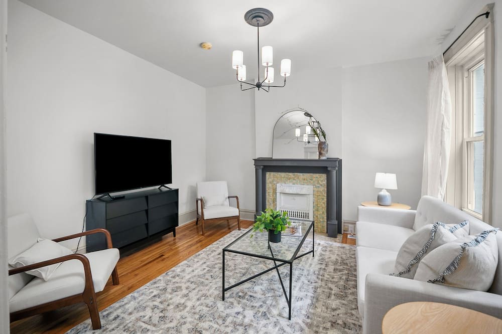 Shaw Apartment | Charming 2-bedroom apartment in lovely St. Louis with WiFi, AC