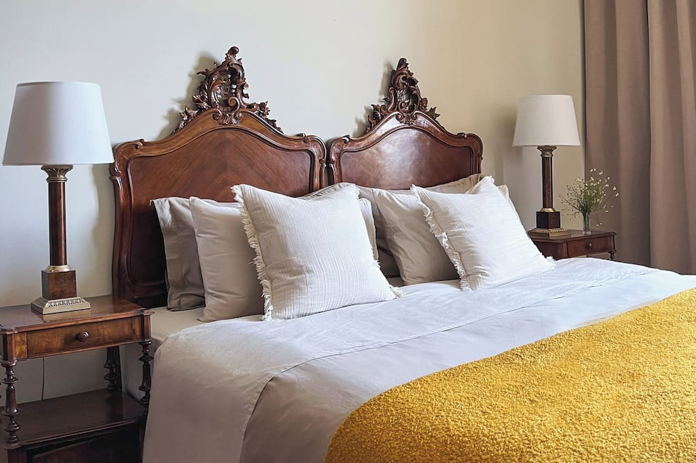 Chieri House | La Regina Guest Room