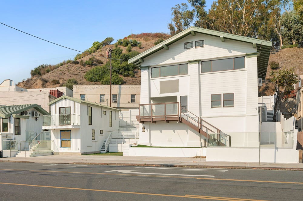 Pacific Palisades Apartment | Pacific Coast - Oceanfront Living 119