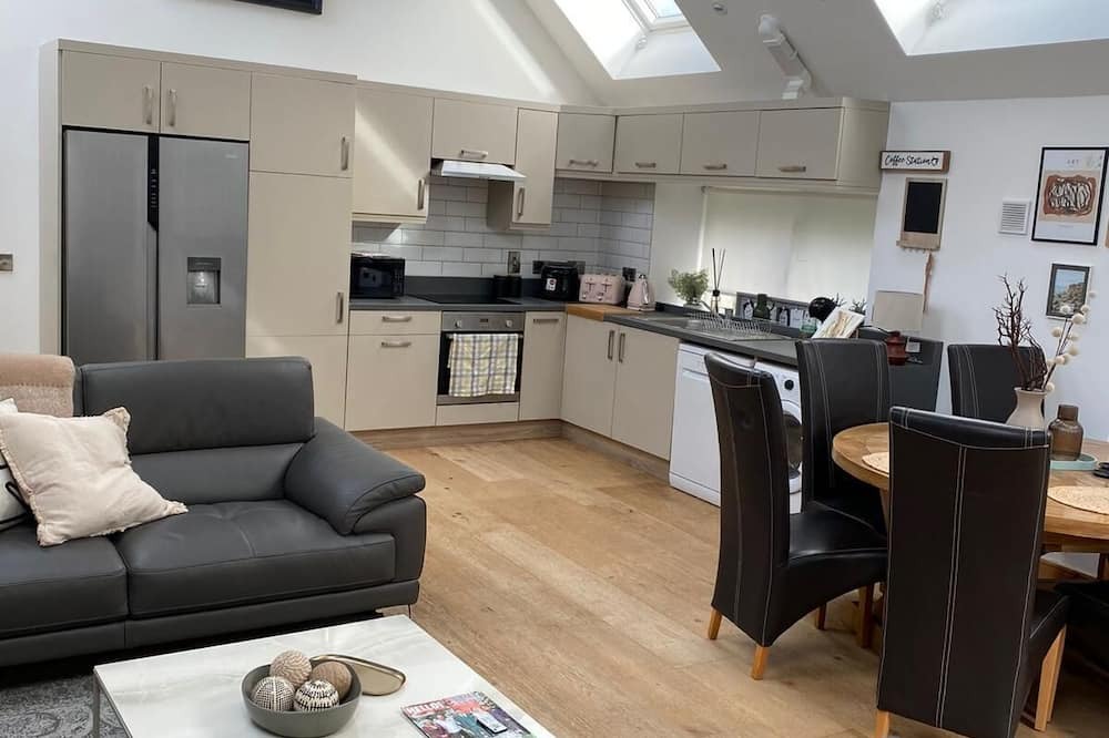 Dublin Cottage | South Dublin Housing for Contractors - Sleeps 5