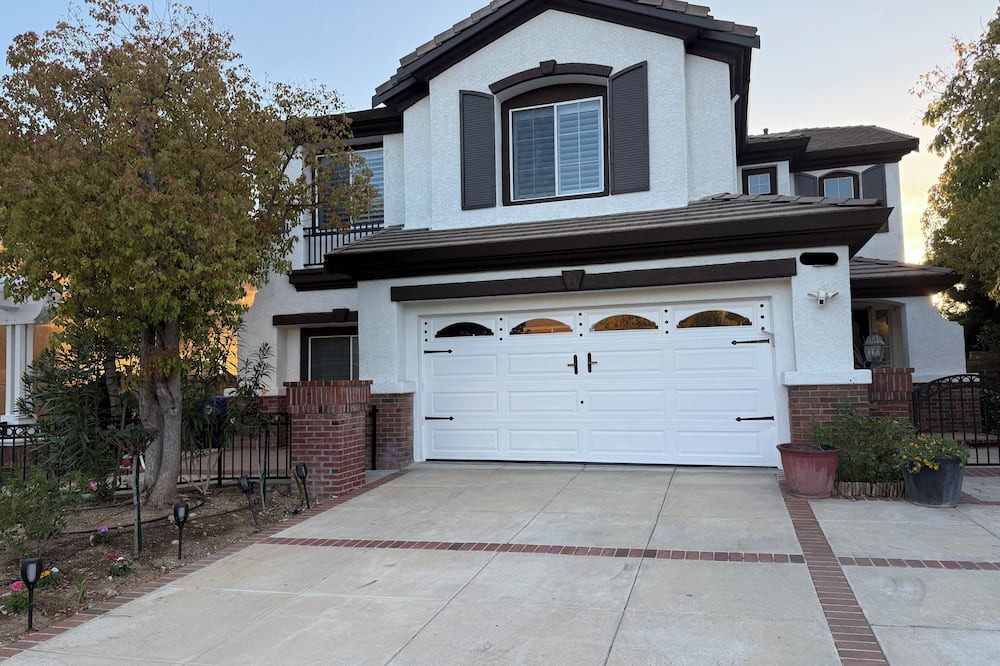 Santa Clarita Apartment | Guest Suite — Private Entrance