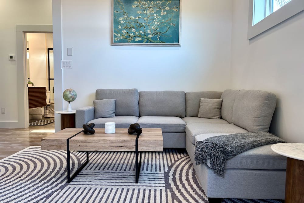 Zionville House | New 2-bedroom house in awesome Zionville with WiFi, AC