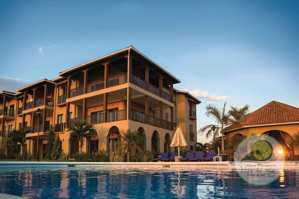 Managua Apartment | Beachfront Luxury Suite for up to 6 people!