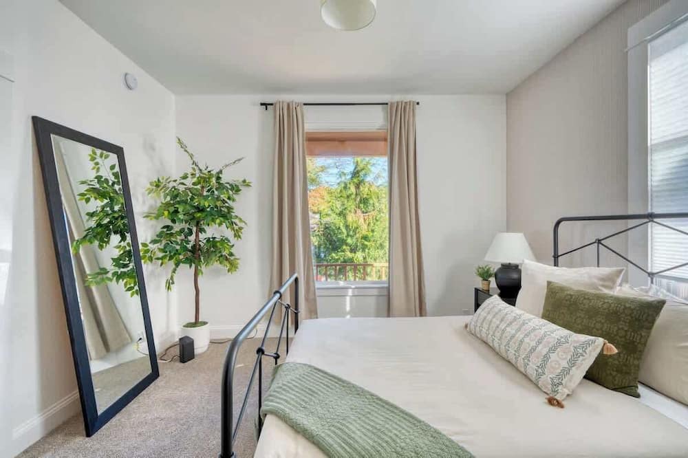 Corbett - Terwilliger - Lair Hill House | Haven by the Hill - Downtown & OHSU Proximity!