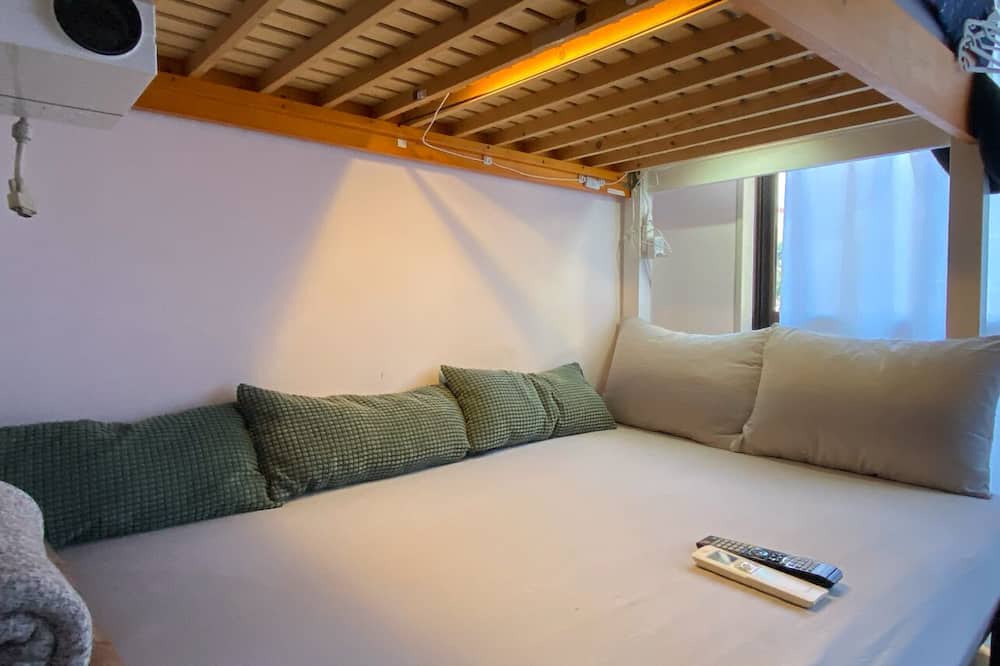 Kabukicho Apartment | Chic studio/bunk bed apartment in vibrant Shinjuku Red Light District Kabukicho