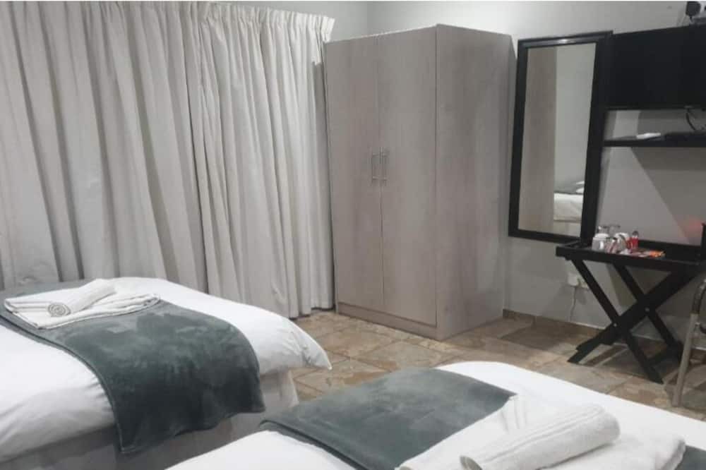 Fichardt Park Apartment | Orchard Guesthouse Double Room