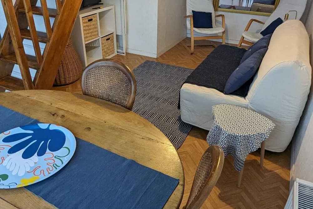 Luc-sur-Mer Apartment | 2 minutes walk from the beach, F2 in mezannine