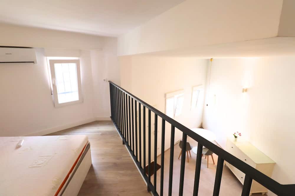 Vicalvaro Apartment | Beautiful Vacation Apartment