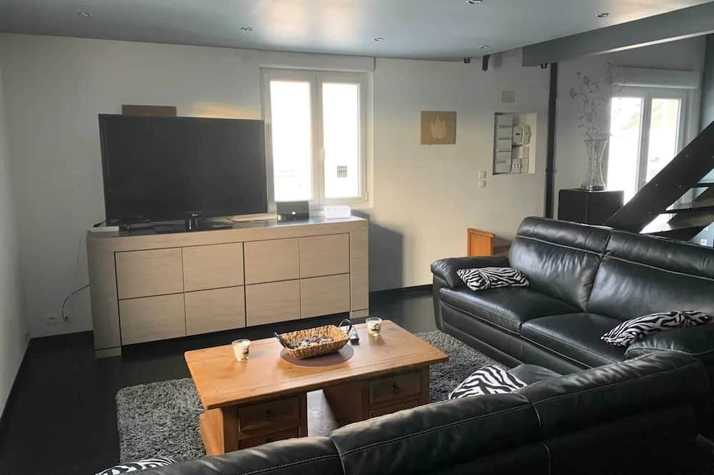 Sancheville Apartment | Homerez - Apartment in Sancheville