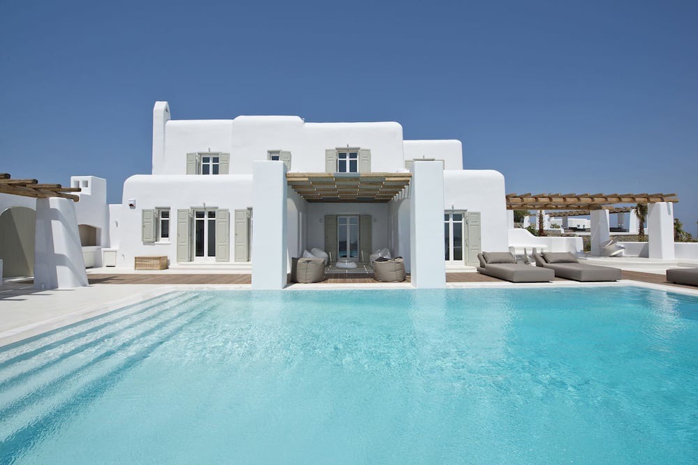 Tourlos Villa | My Rental Homes - Villa Zinovia with private pool and sea view