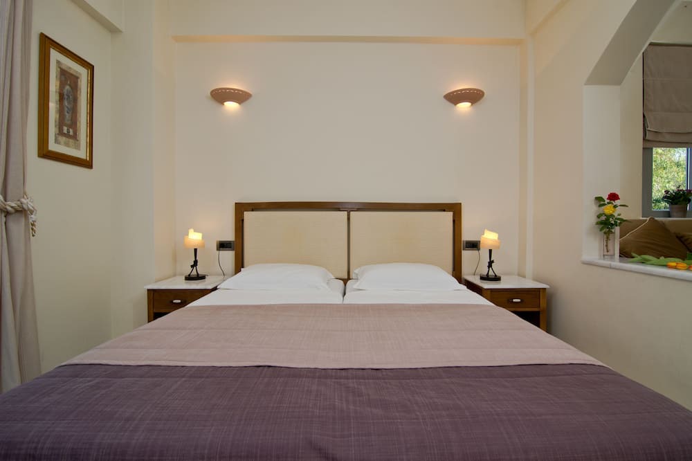 Longos Apartment | Charming 1-bedroom apartment in delightful Loggos with AC, WiFi