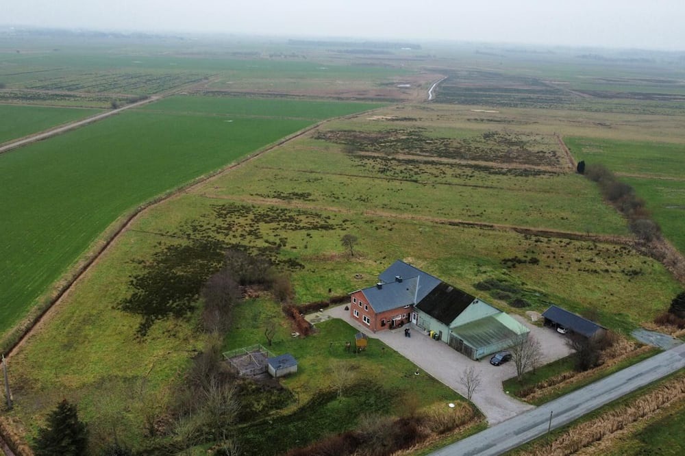 Humptrup Apartment | Cozy vacation apartment "Nordseewind" on the farm