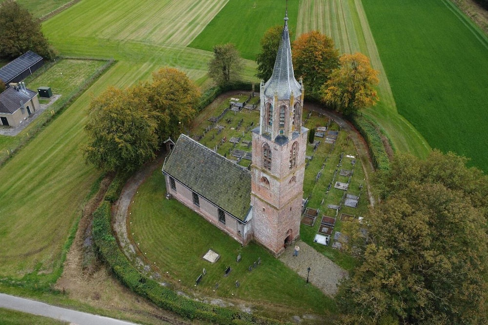 Peperga Bed & Breakfast | Pieter Stuyvesant Church Peperga-Friesland