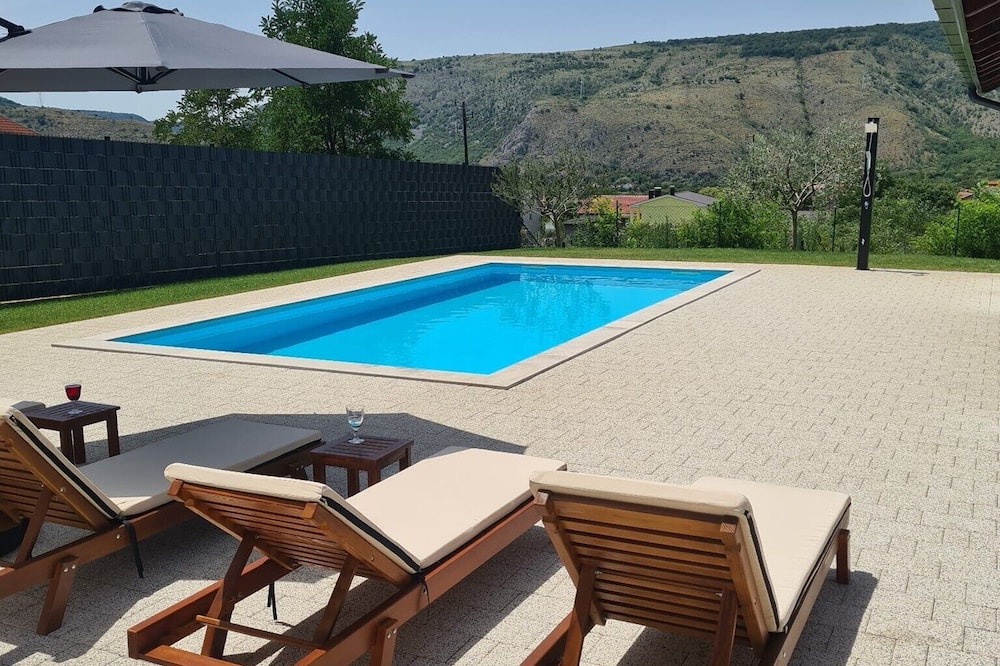 Buna Villa | Villa Gloria - Luxury Villa with Swimming Pool