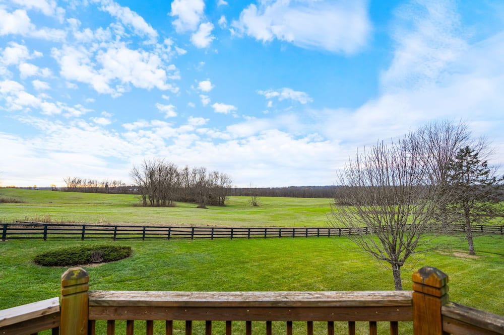 Port Royal House | Private Renovated Farmhouse w/Pool & Pond, Sleeps 14+
