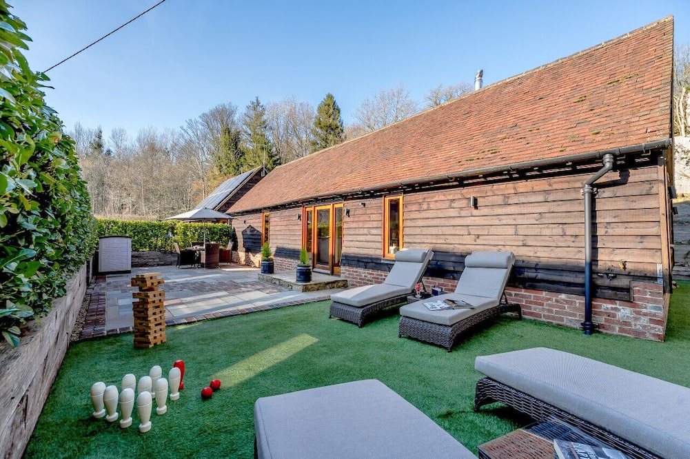 Stonegate House | Little Bewl Bridge Stable