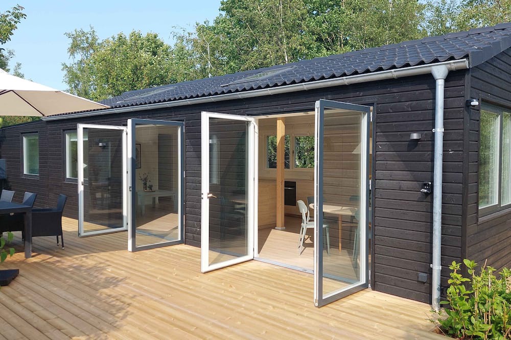 Grlev House | Newly renovated holiday home near sandy beach